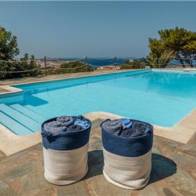 4 bedroom villa with pool, Paros, sleeps 8
